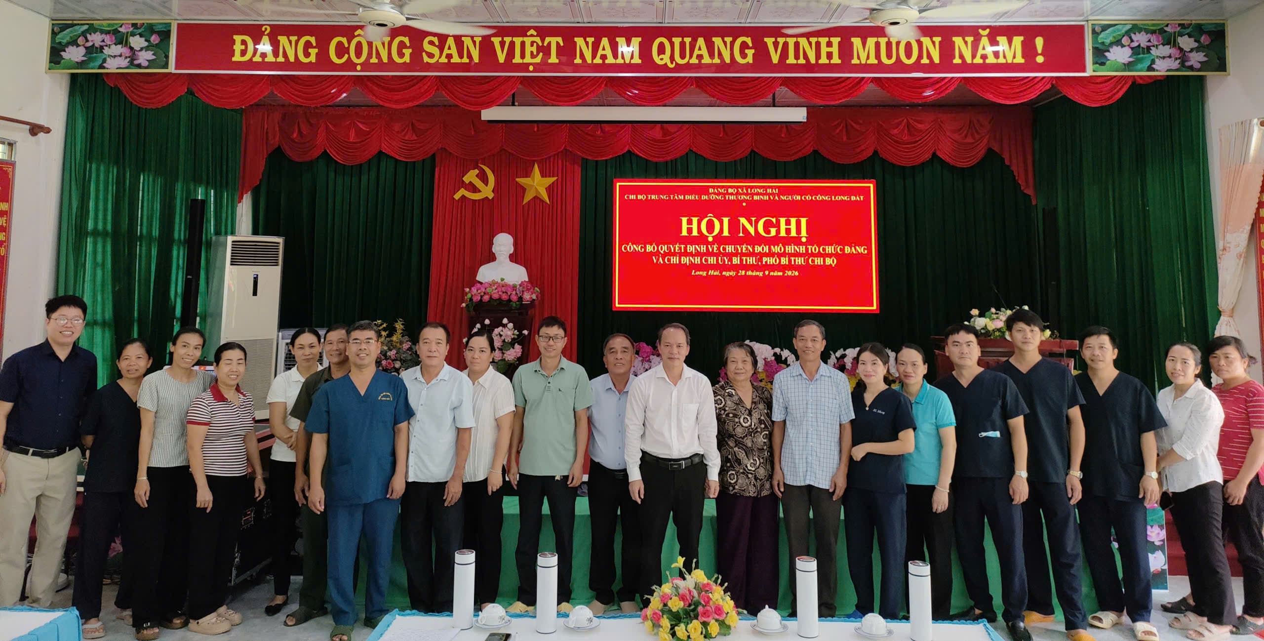 Chi bộ Trung tâm Long Đất tổ chức Hội nghị công bố Quyết định chuyển đổi mô hình tổ chức đảng và chỉ định Chi ủy, Bí thư, Phó Bí thư